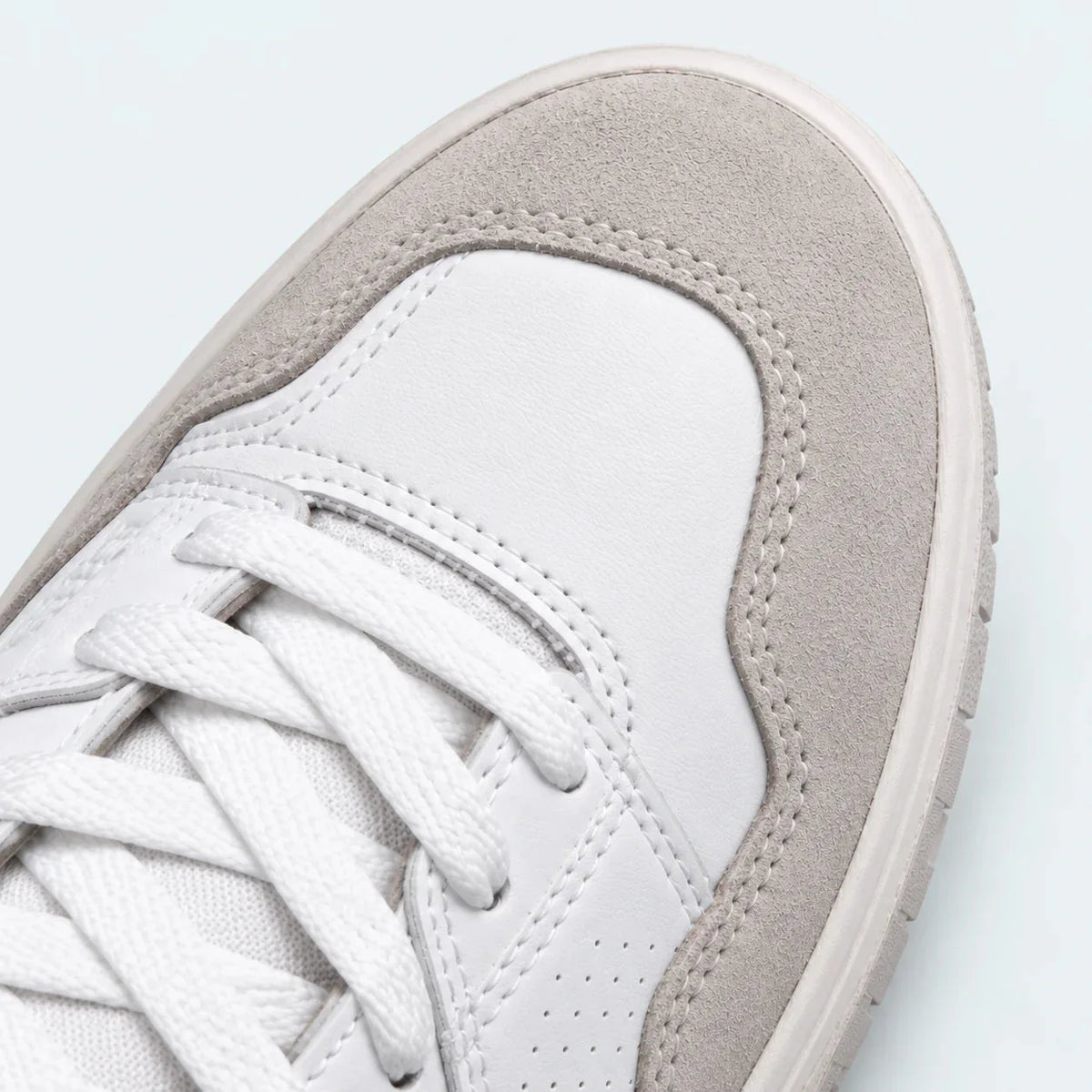 550 Off White Slate Grey White