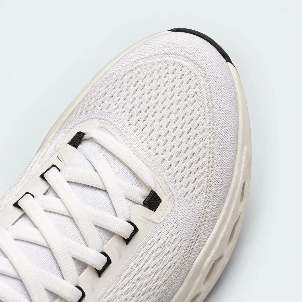 CS Max White White